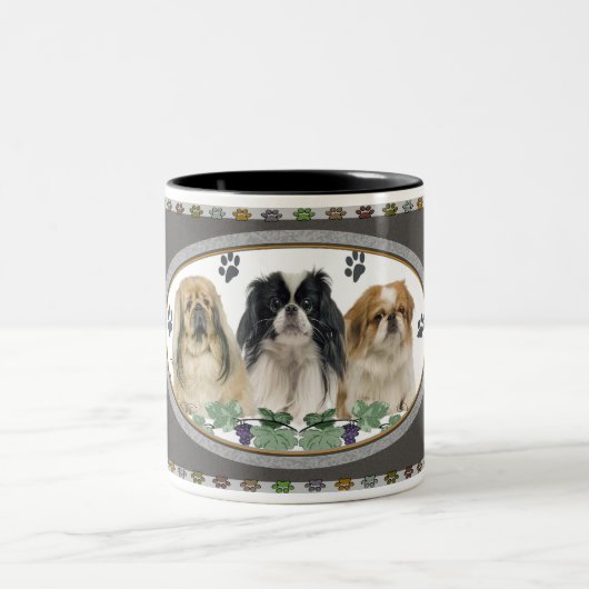 Pekingese Pawprints Mok (Center)