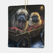 Pekingese Sneeuwslee Kerstdecoratie Keramisch Ornament (Links)