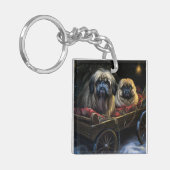 Pekingese Sneeuwslee Kerstdecoratie Sleutelhanger (Voorkant Links)