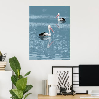 Pelican Couple Paddling op rustig blauw water Poster