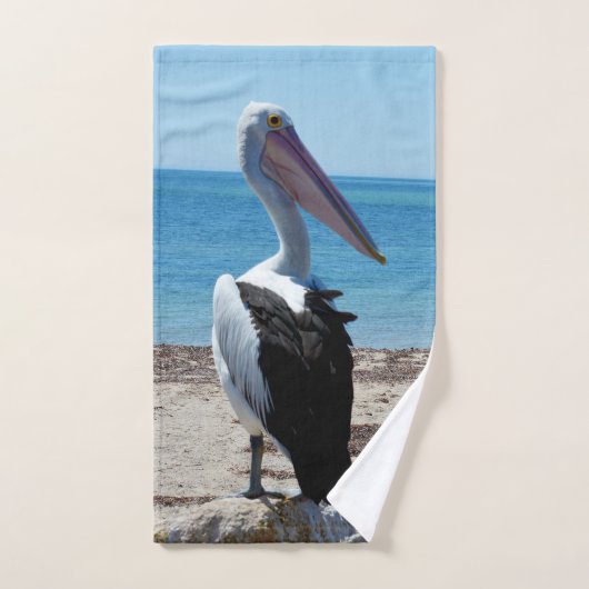 Pelican On Beach Rock, Serviette À Main (Serviette à main)