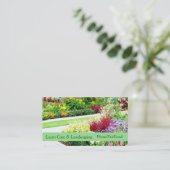 Pelouse de jardin et carte de visite anglais (Debout devant)