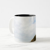 Pemaquid Point-vuurtoren op een Rocky Hillside Tweekleurige Koffiemok (Voorkant links)