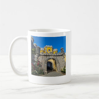 Pena Palace (Palácio da Pena) in Sintra, Portugal. Koffiemok