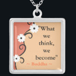 Pendentif de citation de Bouddha<br><div class="desc">Un pendentif de citation de Bouddha pour avoir l'inspiration avec vous à tout moment. Fait un grand cadeau inspiré pour motiver et donner aux occasions spéciales à la famille et aux amis.</div>