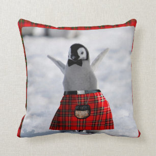 Penguin in Kilt Kussen