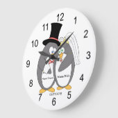 Penguin Love Mariage personnalisé Horloge (Angle)