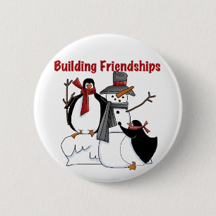 Penguins Building Friendship tshirts and Gifts Ronde Button 5,7 Cm