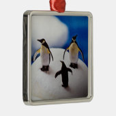 PENQUINS CELEBRATE=CHRISTMAS ORNAMENT (Rechts)