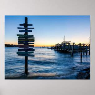 Pensacola Bay Onderteken Zonsondergang Bij Steiger Poster