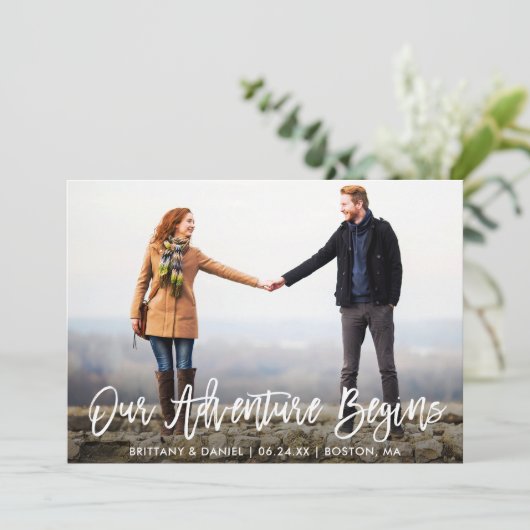 Penseel-Script-avontuur Opslaan Datum-fotokaart Save The Date (Staand voorkant)