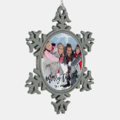 Penseel Script Family Photo Merry Kerstmis Tin Sneeuwvlok Ornament (Links)