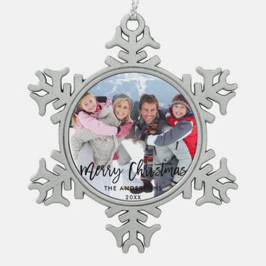 Penseel Script Family Photo Merry Kerstmis Tin Sneeuwvlok Ornament (Voorkant)