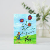 Penser à vous fille avec des fleurs Carte postale (Debout devant)