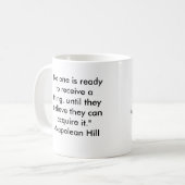 Pensez et élevez la tasse riche (Devant gauche)