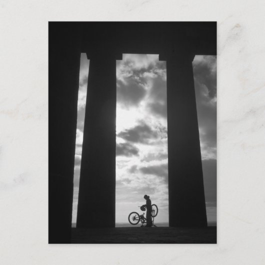 Penshaw Monument met Briefkaart van Biker (Voorkant)