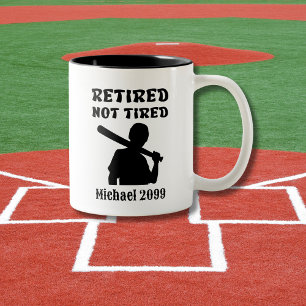 Pensioen niet moe honkbalspeler tweekleurige koffiemok