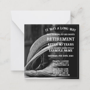 Pensioenaankondiging met cowboylaarzen en -pet notitiekaartje