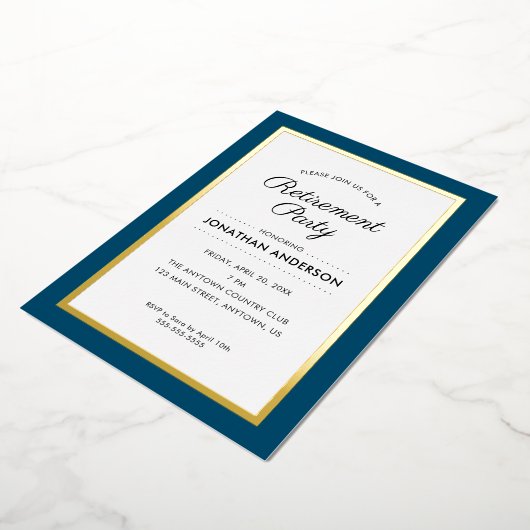 Pensioenpartij Dark Blue en Gold Foil Folie Uitnodiging (Gedraaid)