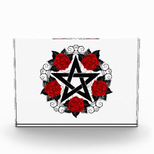 Pentagram met rode rozen fotoblokken