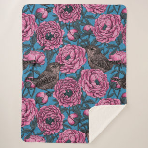 Peonies en bomen op blauw sherpa deken