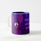 Pepe the bat, w/quote op mok (Voorkant links)