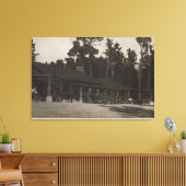 Perbble Beach, CA - Lodge in the Firth by the Zee Canvas Afdruk (Insitu (Woonkamer))