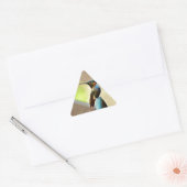 Perched Ruby en Green Little Hummingbird Driehoek Sticker (Envelop)
