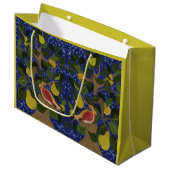 Perdrix dans un sac cadeau d'arbre à poires (Devant Angle)