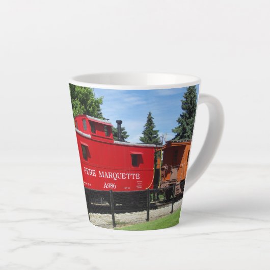 Pere Marquette Caboose latte mug (Angle droit)