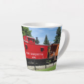 Pere Marquette Caboose mok voor latte (Rechterhoek)