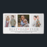 PÈRE MEILLEUR PAPA JAMAIS collage 3 Photo Coeurs r<br><div class="desc">Surprenez votre père avec ce tapis de bureau significatif! ! Créez un doux souvenir parfait pour DAD pour Noël ou Fête des pères avec ce design extraordinaire en utilisant trois (3) de vos photos préférées et message personnalisé. "Best DAD Ever" apparaît le long du bas dans des lettres grises délicates...</div>