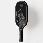 Peregrine Falcon in boomtakken met handschrift Pickleball Paddle (Links)