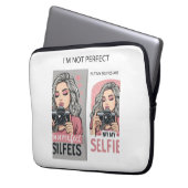 Perfect Girl Laptop Sleeve (Voorkant Links)