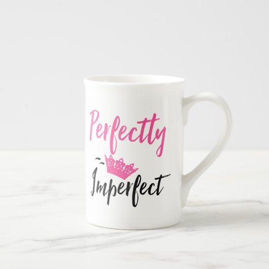 Perfect onvolmaakte "met Tiara" Bone China Mok (Rechts)