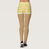 Perfecte benen in moderne gele gingham shorts leggings (Achterkant)