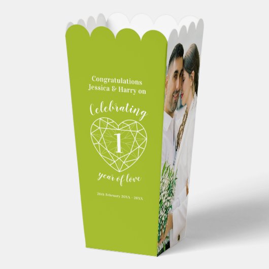 Peridot 1e trouwdag groen twee foto's bedankdoosjes (Voorkant)