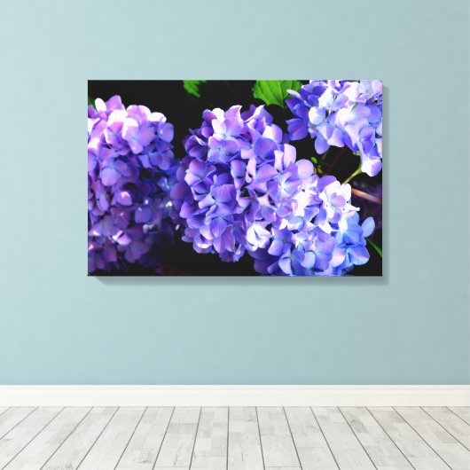 Periwinkle hydrangeas paarse blauwe bloem canvas afdruk (Insitu (Houten vloer))
