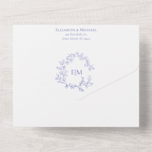 Periwinkle Leafy Crest Monogram Weddenschap All In One Uitnodiging (Achterkant)