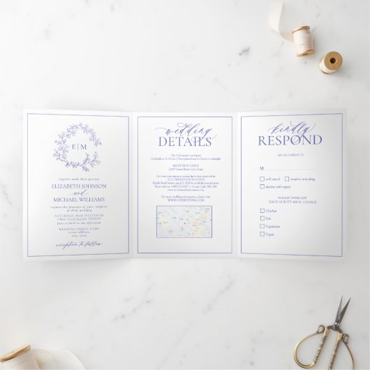 Periwinkle Leafy Crest Monogram Weddenschap Drieluik Uitnodiging (Binnen)