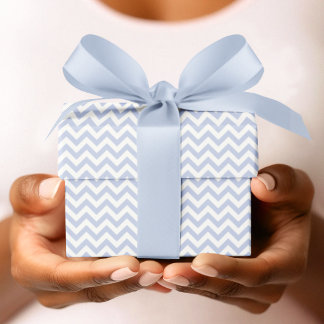 Periwinkle & White Chevron Stripe Baby shower Cadeaupapier