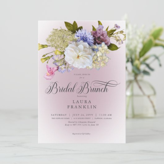 Periwinkle White Mauve Floral Moderne Bruidsbrunch Kaart (Staand voorkant)