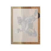 Perseverance Rover werkt op het oppervlak van Mars Notitieblok (Gedraaid)