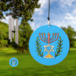 Persian Magen David Menorah<br><div class="desc">Cette image a été adaptée à partir d'un carrelage juif perse antique et présente une menorah avec un Magen David (Étoile de David) encadré de branches d'olivier. Les imperfections de l'image originale peinte à la main ont été conservées.</div>