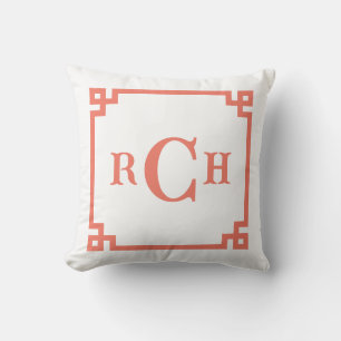 Persimmon Coral Chinoiserie Greek Key Monogram Kussen