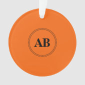 Persimmon oranje vaste kleur met monogram ornament (voorkant)