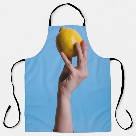 Person holding lemon schort (Voorkant)