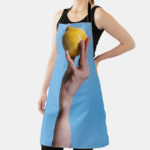 Person holding lemon schort (Insitu)