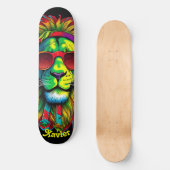 Personaliseer deze trendy Rasta Lion Skateboard (Voorkant)