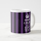 Personaliseer het Keep Calm Jouw tekst Paarse Stri Extra Grote Beker (Voorkant rechts)